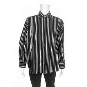 Axcess Men's Black and White Vertical Stripe Button-Up Shirt‎